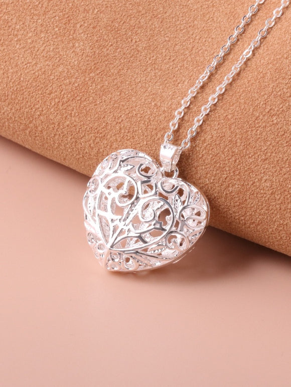 Silver hollow heart necklace Necklace (Silver)